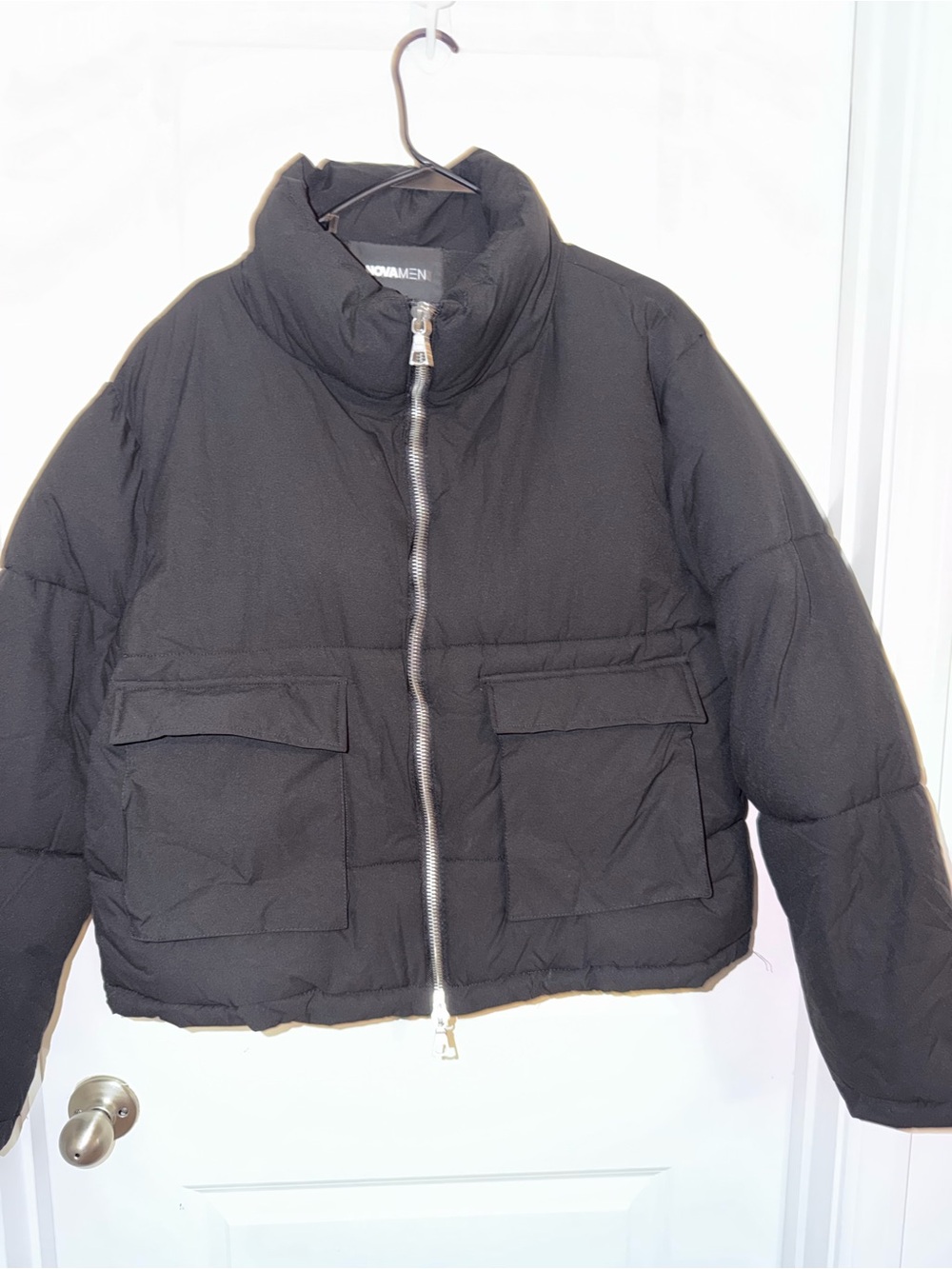 Men's Cropped Black Puffer Jacket with Front Pockets